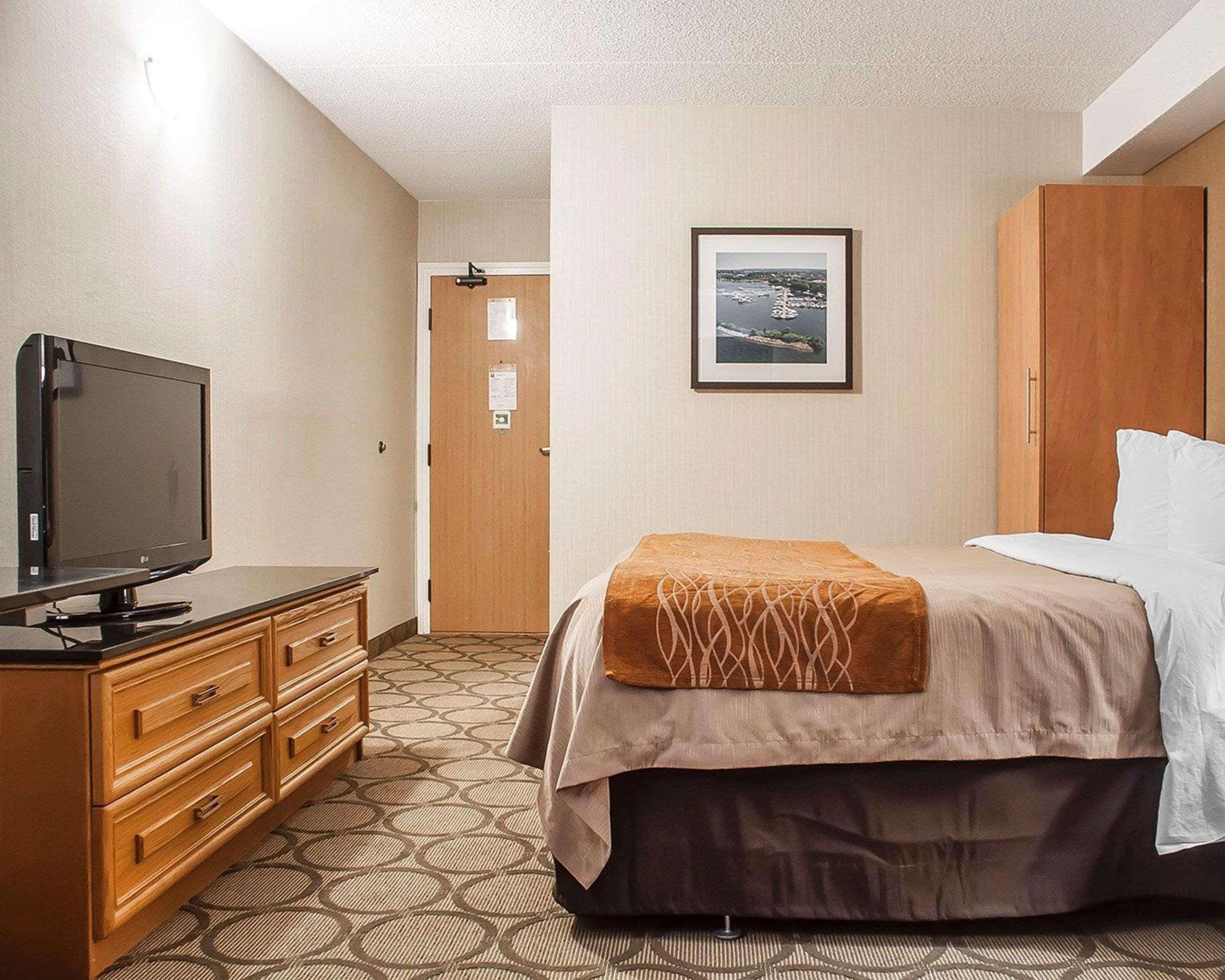 Comfort Inn Ориллия Экстерьер фото